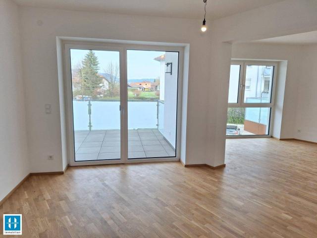 BEUZGSFERTIG! schöne 66m² Eigentumswohnung mit großem Balkon Top B04