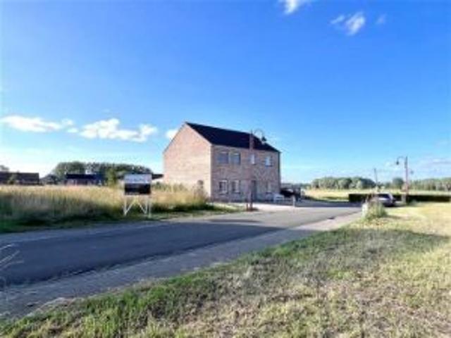 Mooie bouwgrond voor een 4 gevelvilla op 6a 86ca