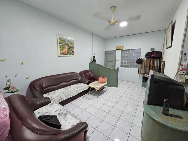 Beverly Hill I PH 1 I Block H I 3R2B I Corner Unit I Bundusan For Sale
