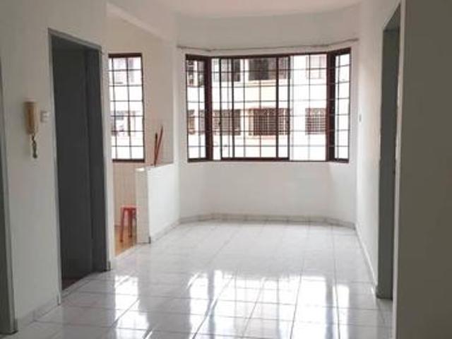 Beverly Hills Phase 1 Bundusan 2nd floor 2 rooms Unfurnished