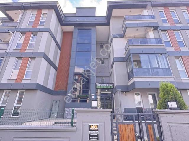 Beyaz Yıldız Da Kiralık 1+1