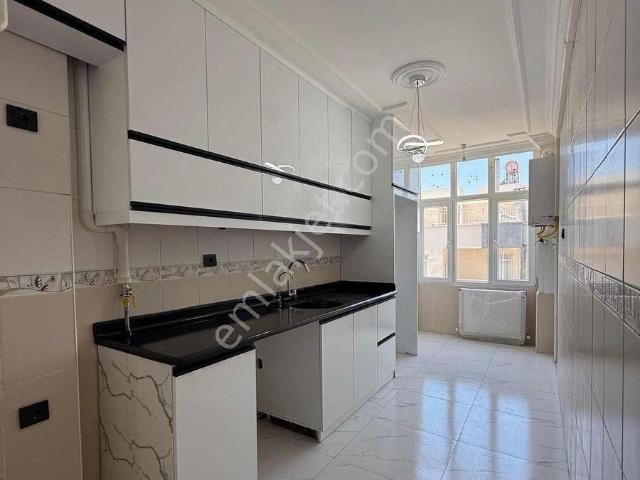 Beyaz Evler 2+1 Çok Geniş Yüksek Kira Gelir Kaçmaz Daire