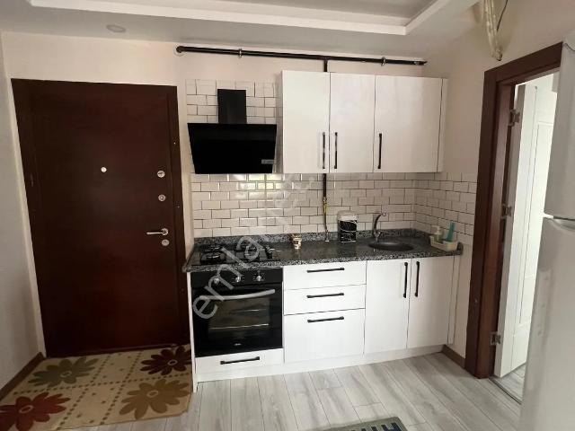 Beyazevlerde Merkezi Konumda 1+1 Doğalgazlı Eşyalı Kiralık Apartman Dairesi