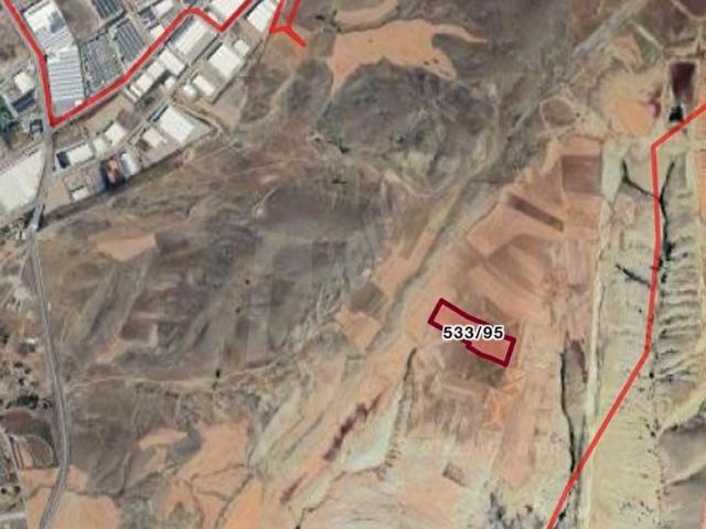 BEYAZIT EMLAK'DAN TEMELLİ ALCI DA ORGANİZE SAN BİTİŞİGİ 520 MT TARLA