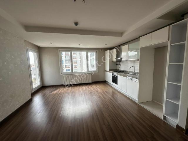 Beykent Kubist Residencede 1+1 64m2 Büyük Köşe Daire Boş Satılık