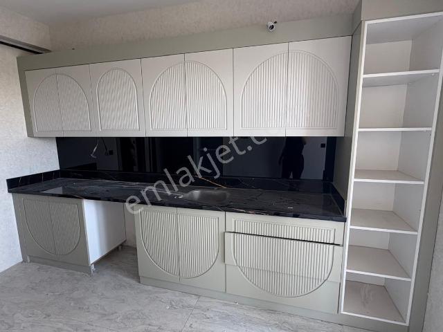 Beykent 1. Etap'ta Satılık Ultra Lüx Merkezi Konum'da 2+1daire