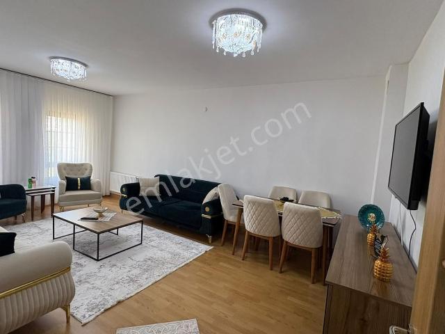 Beykent'te Satılık Bakımlı Masrafsız 3+1satılık Daire