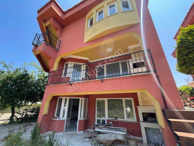 Beykoz Baklacıda 620 M² Arsa İçinde 7+2 Lüks Kiralık Villa