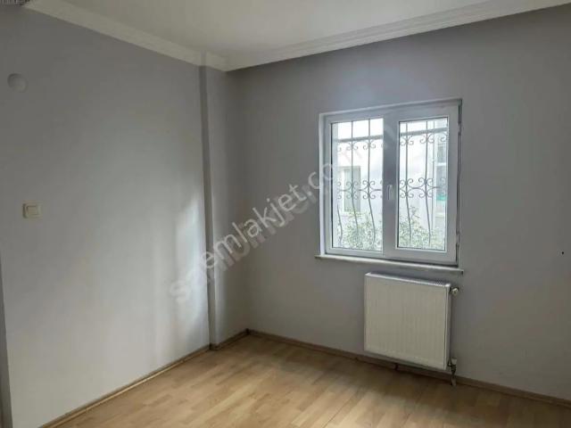 Beykoz Göztepe Mahallesinde Site İçerisinde 3+1 130m2 Kiralık Daire