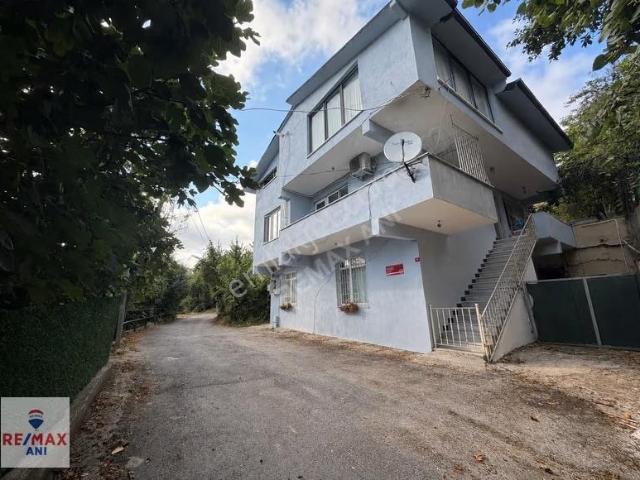 Beykoz Örnekköy 'de Doğa İle İç İçe Ferah Kiralık 2+1 Daire