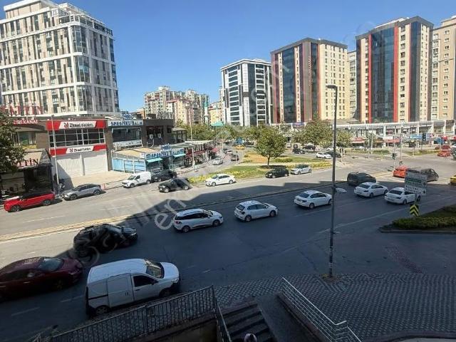 Beylıkduzu Kıralık 1+1 Metrobuse Yakın Klımalı 82m2 30.000