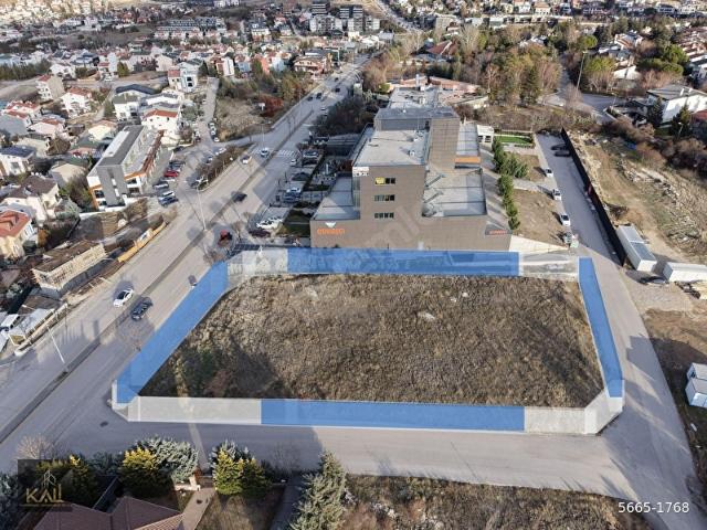BEYLER CADDESİNDE BULVARA CEPHE 2.438 m KÖŞE ARSA KALİ A.Ş