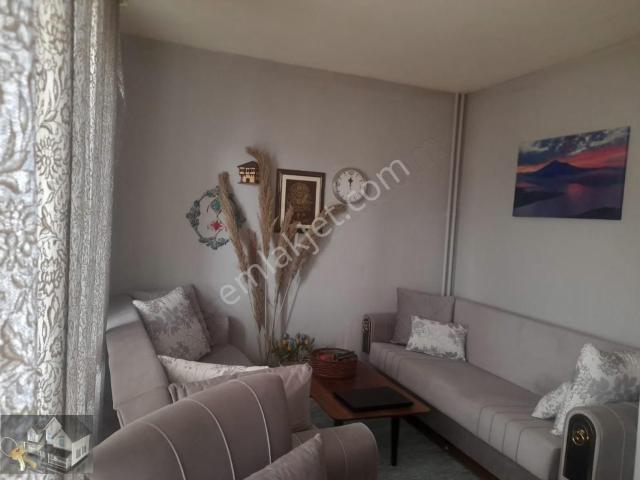 Beylerbeyi Küplüce Mahallesinde Merkeze Yakın Satılık 2+1 Daire