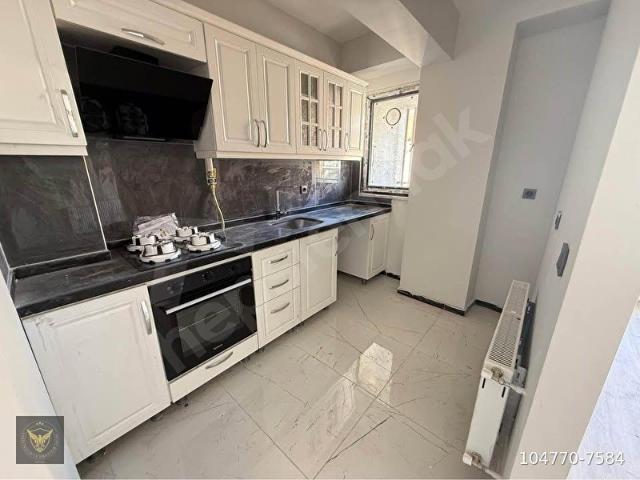 BEYLİKDÜZÜ YAKUPLU MAH METROBÜSE KOMŞU 2+1 DAİRE