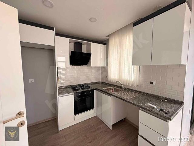 BEYLİKDÜZÜ YAKUPLU MAHALLESİNDE MEDİLİFE HAS. ARKASINDA METROBÜSE YAKIN 2+1 DAİREMİZ