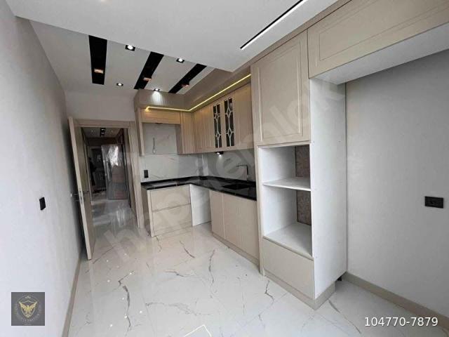 BEYLİKDÜZÜ YAKUPLU MH HASIRCILAR AVM ARKASINDA METROBÜSE 5 DK YÜRÜME MESAFESİNDE 2+1 DAİREMİZ
