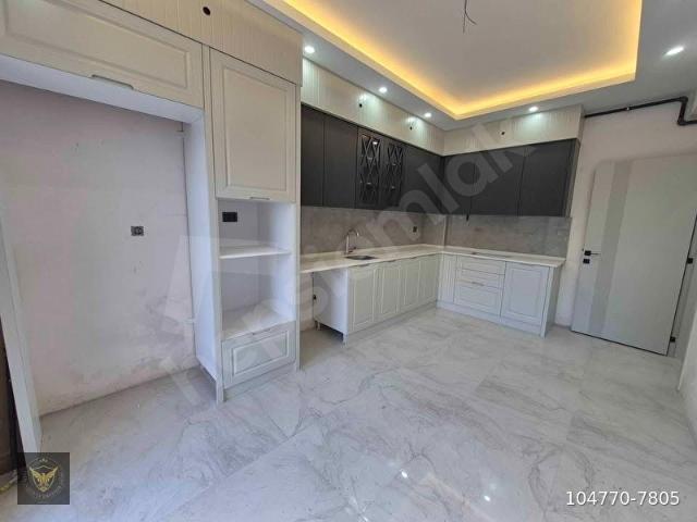 BEYLİKDÜZÜ CUMHURİYET MAHALLESİNDE METROBÜSE YÜRÜME MESAFESİNDE 2+1 DAİREMİZ