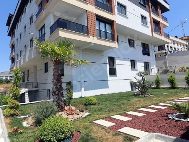 BEYLİKDÜZÜ KAVAKLIDA KİRALIK DAİRE 2+1