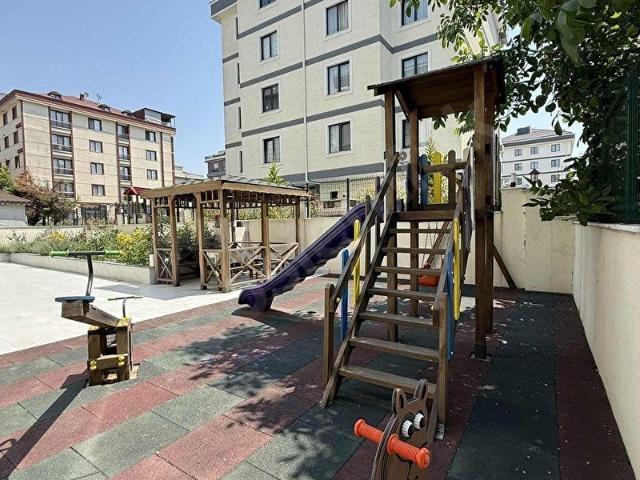 BEYLİKDÜZÜ MARMARADA SATILIK SIFIR 3+1 DAİRE