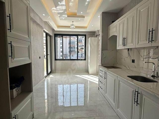 BEYLİKDÜZÜ MEDİCANA ARKASINDA 2+1 ULTRA GENİŞ DAİREMİZ.