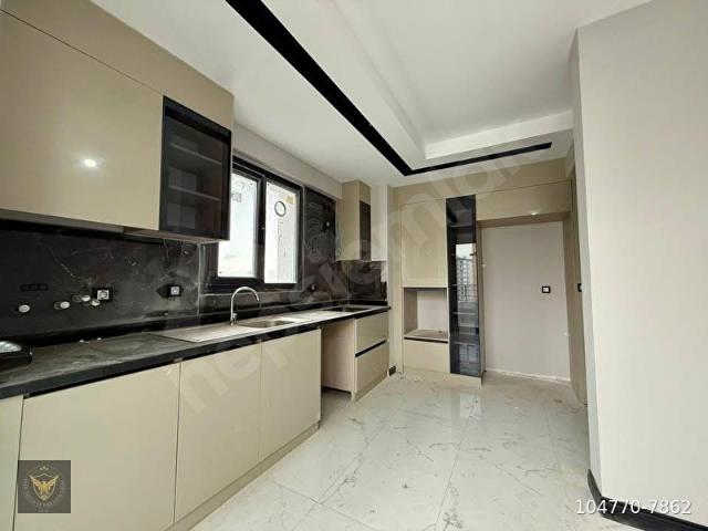 BEYLİKDÜZÜ MEDİLİFE HASTANE ARKASI METROBÜSE YAKIN 2+1 DAİREMİZ