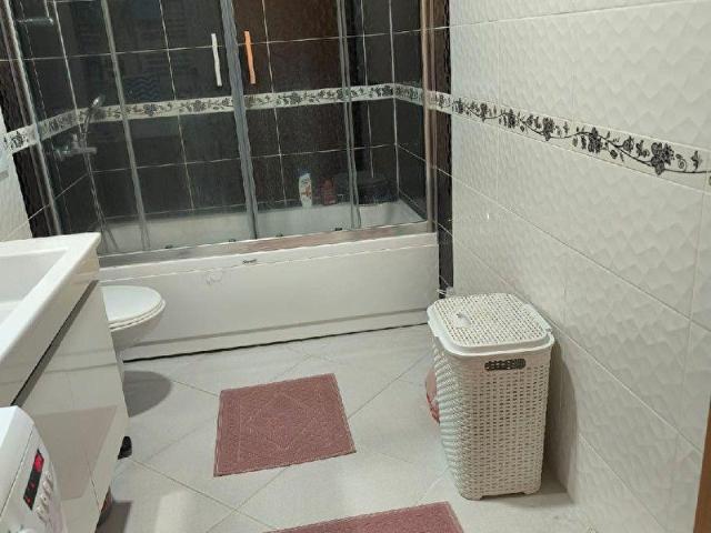 BEYLİKDÜZÜ METROBÜSE KOMŞU KRİSTALŞEHİR SİTESİ SATILIK 2+1 DAİRE