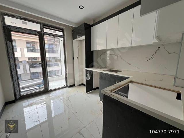 BEYLİKDÜZÜ OSB MAH METROBÜSE YÜRÜME MESAFESİNDE AİLE OTURUMUNA UYGUN 2+1 DAİREMİZ