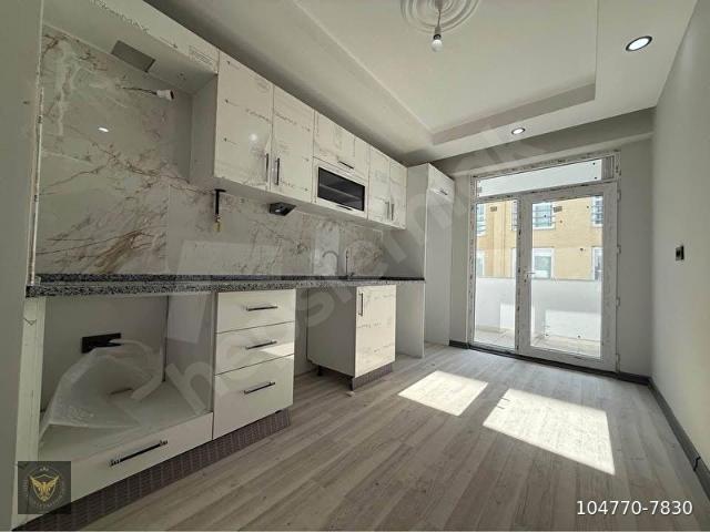 BEYLİKDÜZÜ OSB MAHALLESİNDE MEDİLİFE HAS. ARKASI METROBÜSE YAKIN 3+1 DAİREMİZ