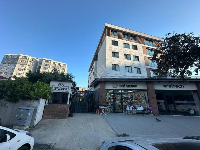 Beylikdüzü Marmara Mah. Lotus Park Evleri 4+1 Satılık Daire