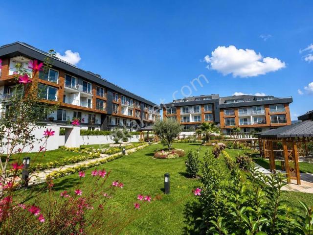Beylikdüzü Marinaya Yakın Site İçinde Eşyalı Satılık Daire