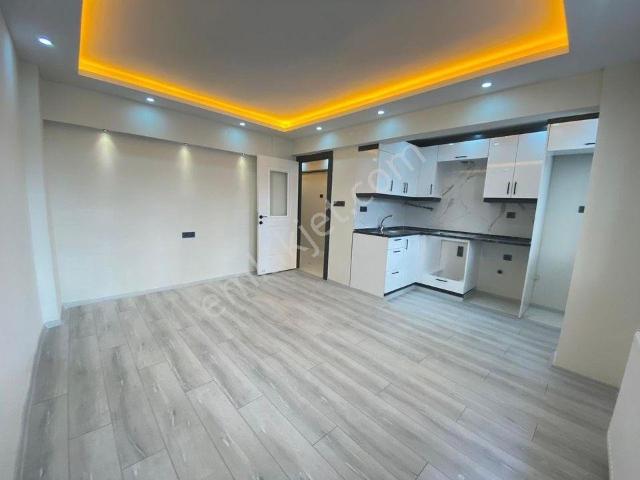 Beylikdüzü Metrobüse,avm,hastaneye 5'dk Şık Tasarımlı 2+1 Daire