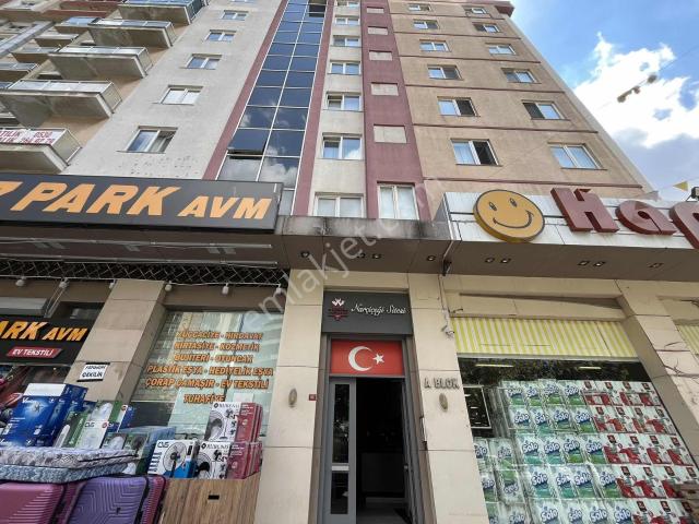Beylikdüzü Narçiçeği Sitesi 3+1 6.kat 146 M2 Full Eşyalı