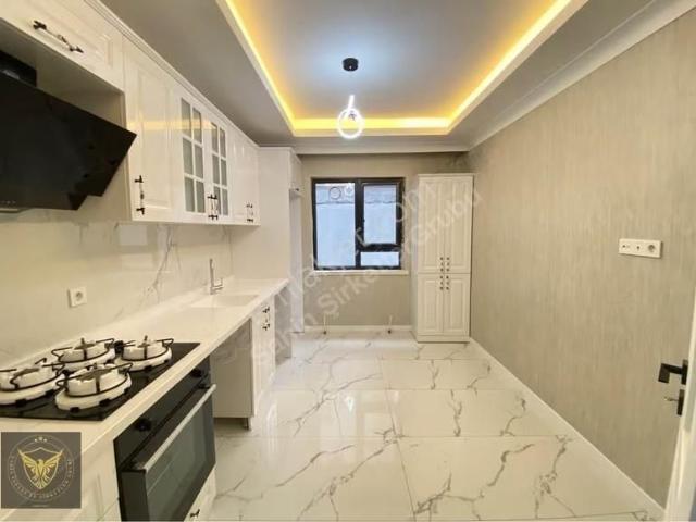 Beylikdüzü Osb Mh. Lüx Tasarımlı 2+1 Butik Siteiçi Dairemiz