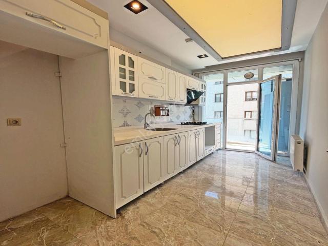 Beylikdüzü Atlas Gyo'da Satılık 2+1 100 M² Satılık Daire
