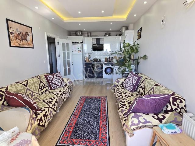 Beylikdüzü Adnan Kahveci 2+1 Deniz Manzaralı, Cadde Üstü, Arakat