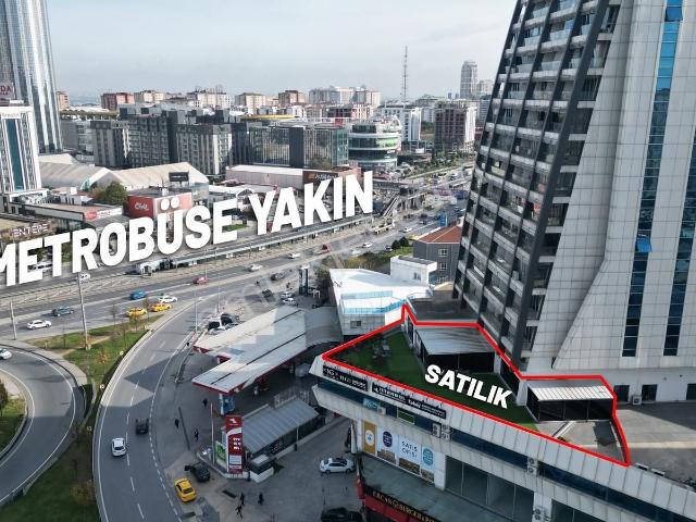 Beylikdüzü Eresin'de Satılık Teraslı Ofis