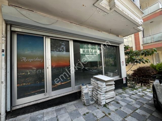 Beylikdüzü Gürpınar Merkez'de Kiralık 150 M2 Dükkan