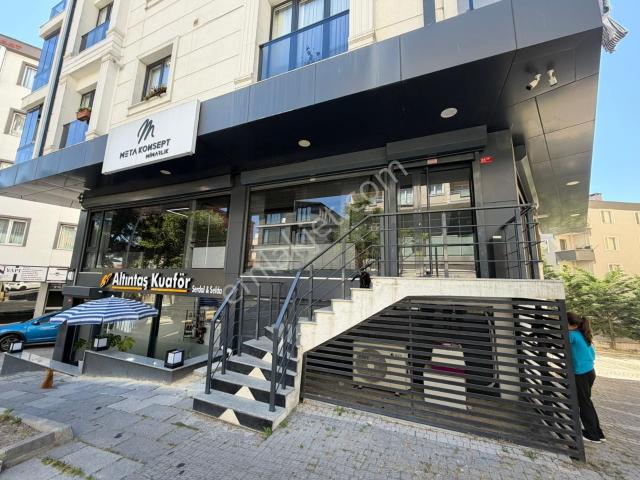 Beylikdüzü Gürpınar Avrupa Caddesi Üzerinde 100m2 Satılık Dükkan