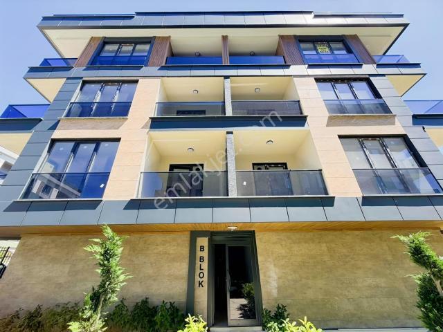Beylikdüzü Garden Sea Kavaklıda Tapuya İşli Bahçeli 3+1 Dubleks