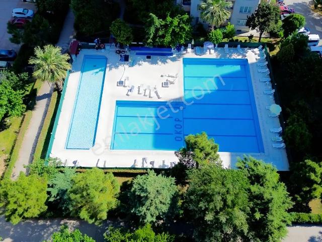 Beylikdüzü Havuzlu 7/24 Güvenlikli Metrobüse 5 Dk Satılık Daire