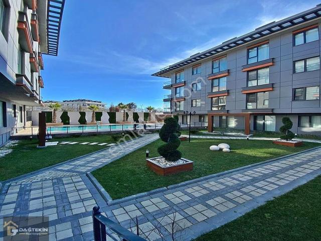 Beylikdüzü Havuzlu Sitede Full Deniz Manzaralı Sıfır 4+2 Dubleks