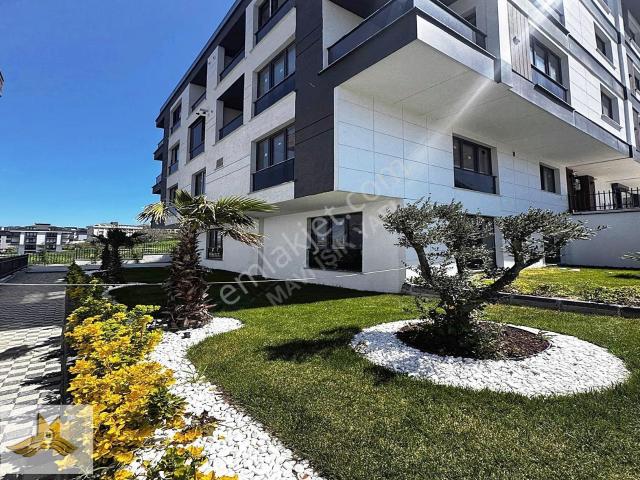 Beylikdüzü Kavaklı'da Denize Yakın Bahçe Kullanımlı Sıfır Daire