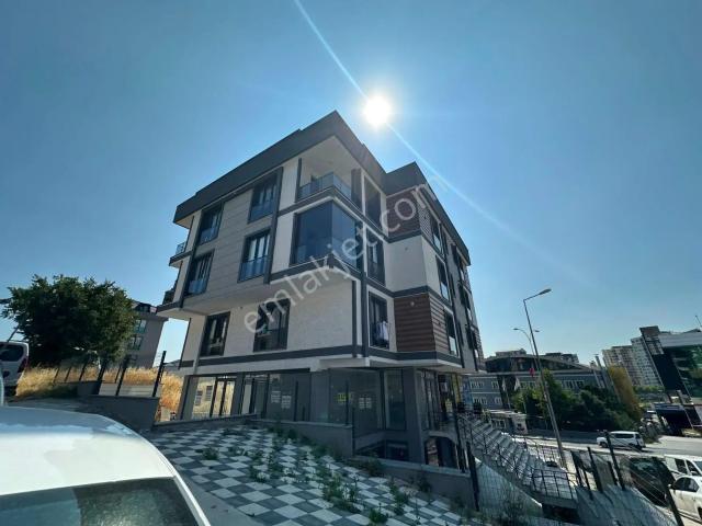 Beylikdüzü Kavaklıda Kiralık 3+2 160 M2 Dubleks Daire