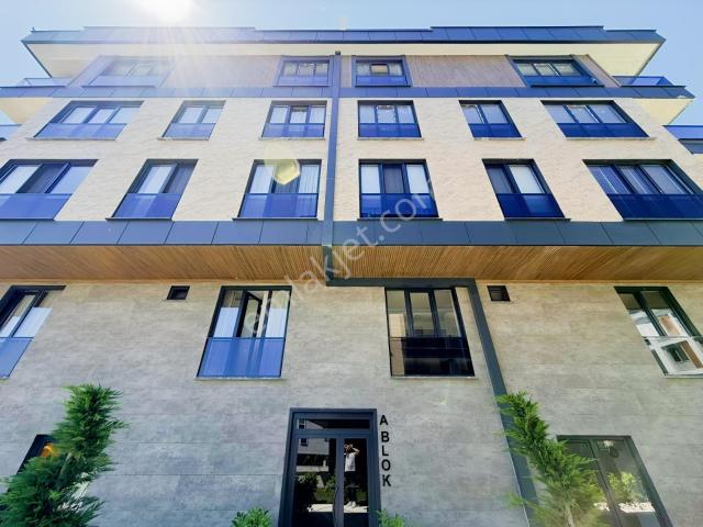 Beylikdüzü Kavaklı Garden Seade Deniz Manzaralı Dubleks 4 + 1