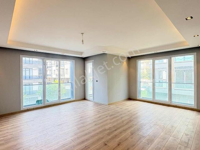 Beylikdüzü Kavaklı Mah Site İçerisinde Sıfır Satılık 3+1 Daire