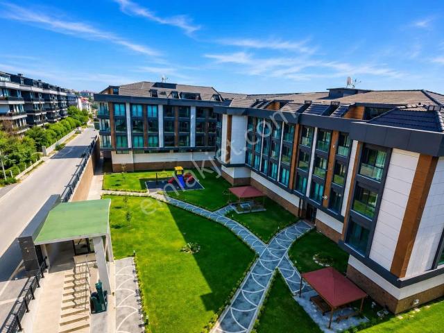 Beylikdüzü Kavaklı Saraykent Konakları 3+1 Satılık Arakat Daire
