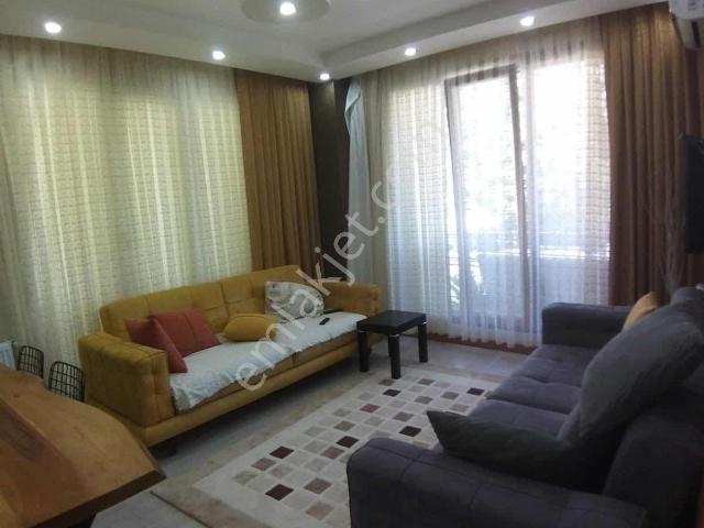 Beylikdüzü Kavaklı Sitede Kapalı Otoparklı 2+1 Daire