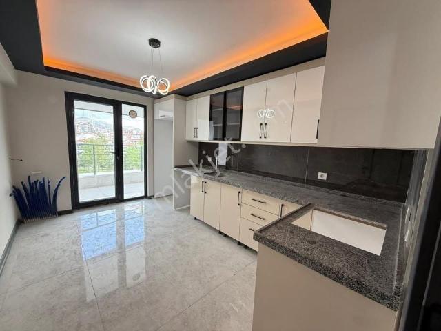 Beylikdüzü Sarraf'tan 2+1 Geniş Dekorlu Site İçi Daire