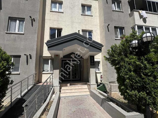 Beylikdüzü Simakent Sitesinde Satılık Giriş Kat