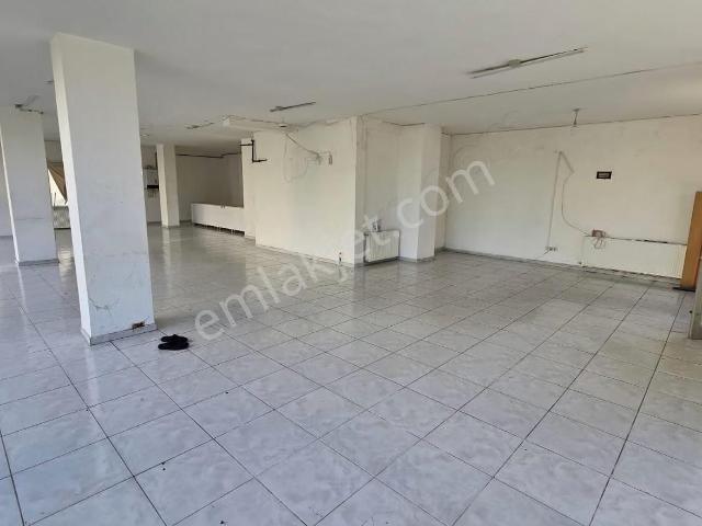 Beylikdüzü Yakuplu 200 M² Yüksek Giriş, Dükkan, Depo, İş Yeri Vb. Gibi